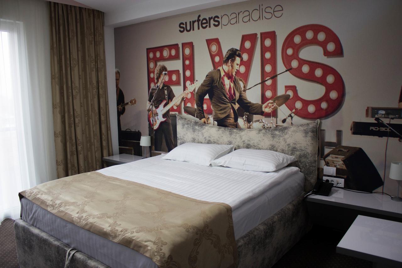Garni Hotel Hollywoodland Wellness & Aquapark Belgrad Exteriör bild