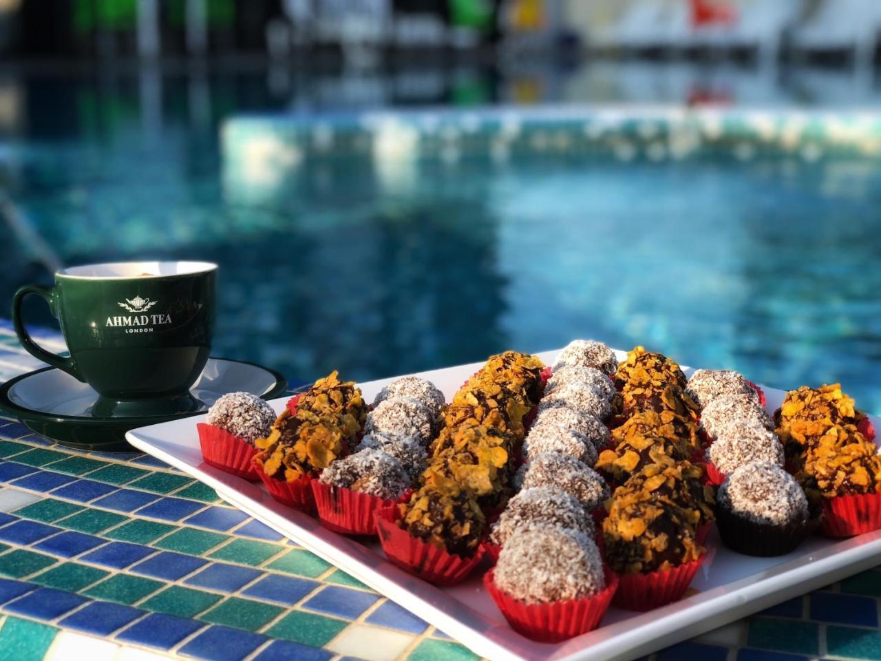 Garni Hotel Hollywoodland Wellness & Aquapark Belgrad Exteriör bild